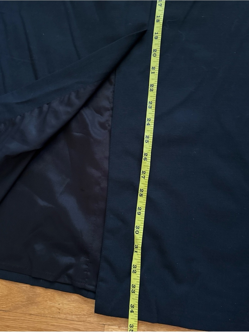 Giorgio Armani Le Collezioni Wool Midi Skirt - Picture 12 of 12